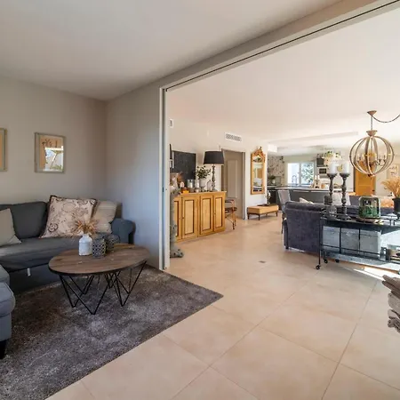 Apartamento Luxury - Pretty 3 Bedroom To Rent With 50m Terrace Cannes