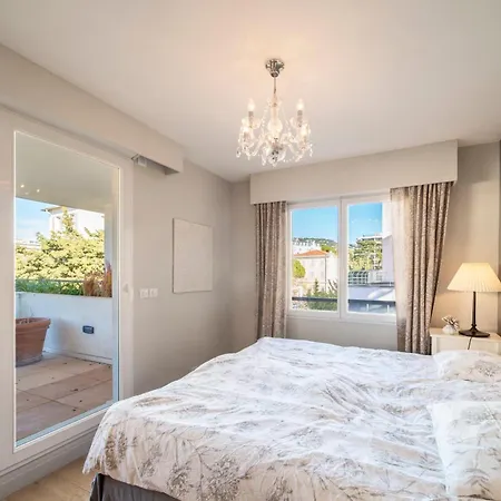 Luxury - Pretty 3 Bedroom To Rent With 50m Terrace Apartamento